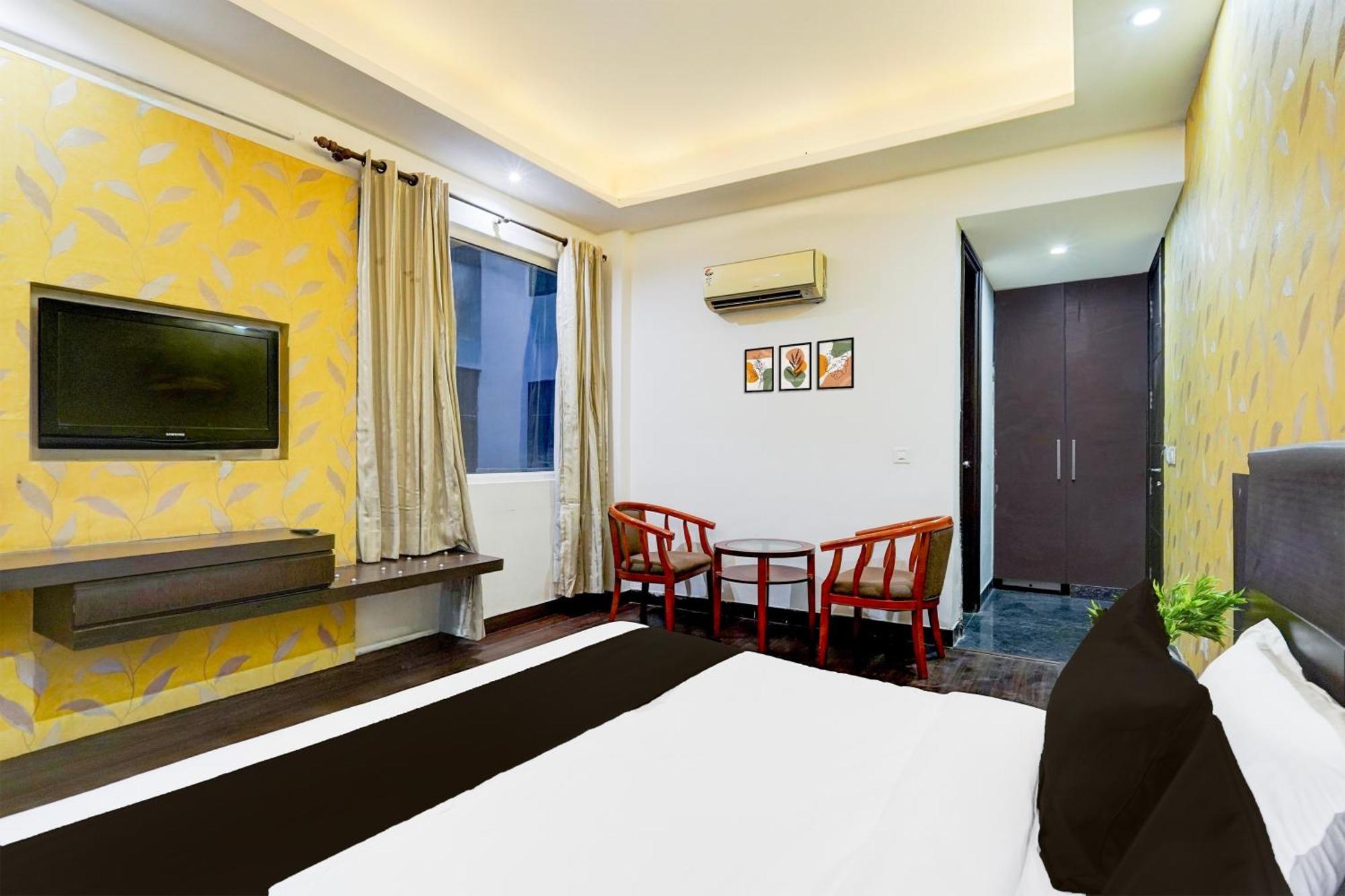 Hotel Super Townhouse Sector 51 Noida Near Metro Station Esterno foto